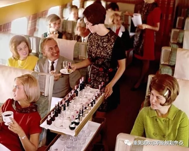为什么空乘人员都很漂亮？